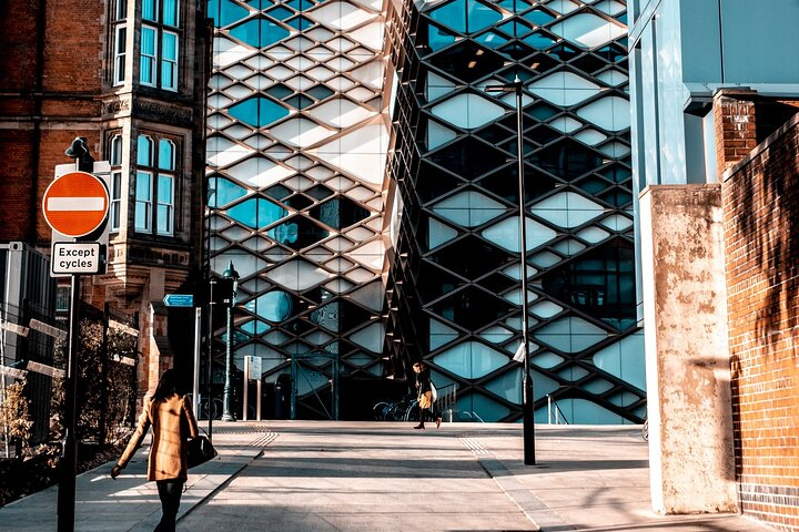 Sheffield Tour App, Hidden Gems Game and Big Britain Quiz (1 Day Pass) UK CyJ8IZVD
