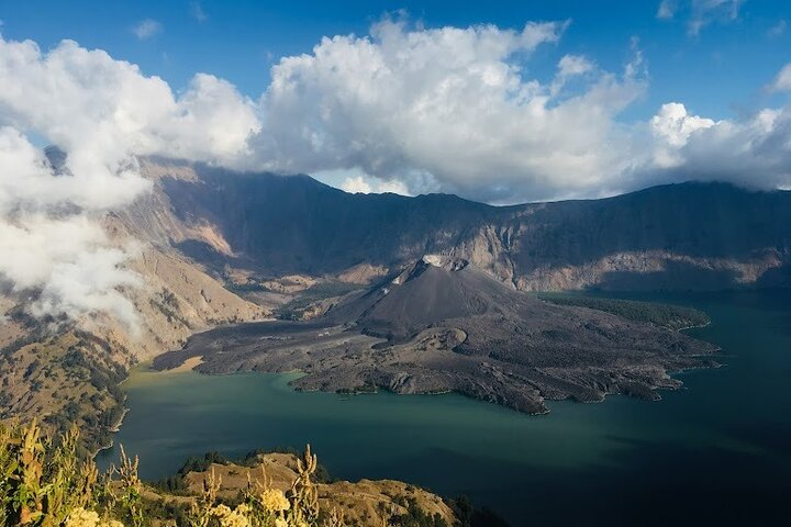 Mt. Rinjani Tour 2D1N senaru crater sgMFV4YQ