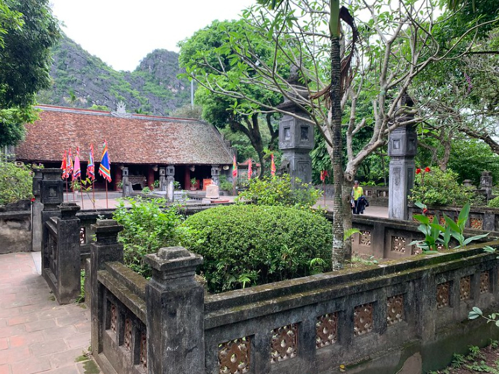 Ninh Binh - Join In Group Bai Dinh Temple Trang An Eco Hang Mua Hiking Day Tour Cexf0HBG
