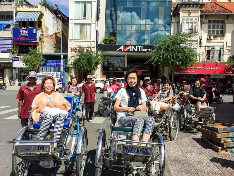Experience Cyclo Ride, Market Visit and Cooking Class in Ho Chi Minh hwZM1XBs