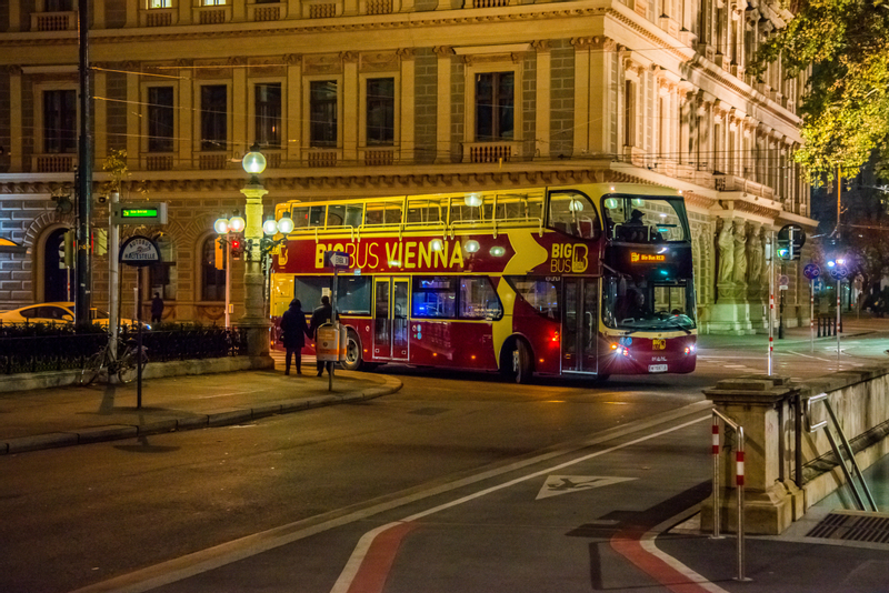 Big Bus Vienna Hop-on Hop-off Bus Tour Gu54EIXl