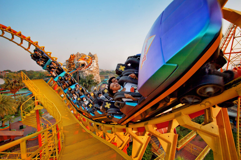 Siam Amazing Park with Round Trip Share Transfer gqX7k56Z