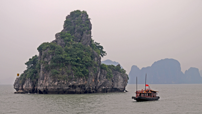 Binh An Day Cruise: Ha Long Bay with Sung Sot and Ti Top sKZRSoH0
