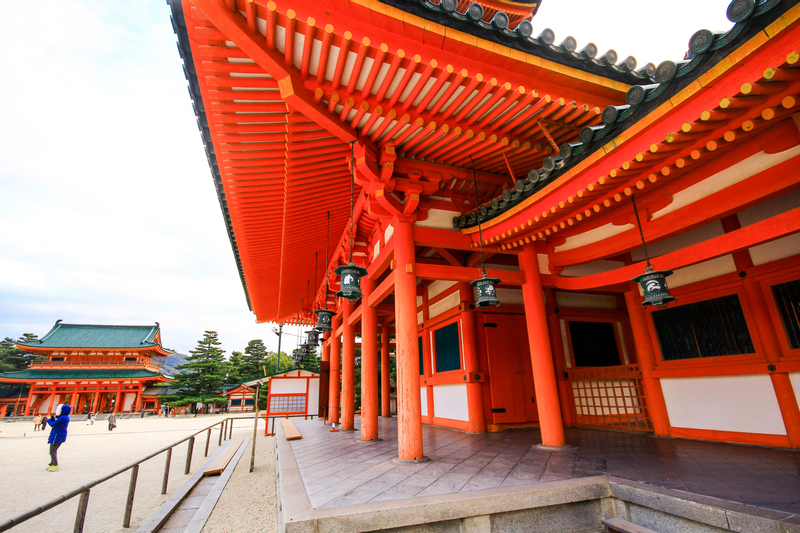Kyoto Imperial Palace & Nijo Castle Small Group Guided Walking Tour qJkqyV5c