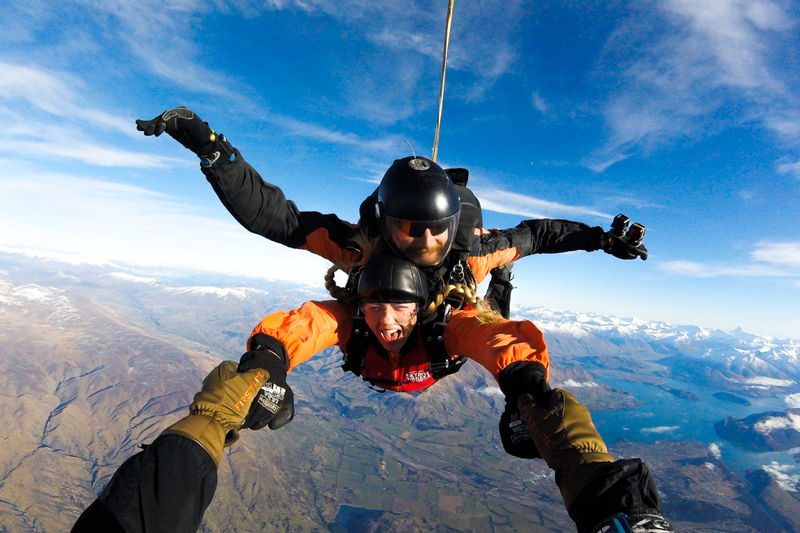 Wanaka Tandem Skydive Over Southern Alps and Lakes TwJBCwSs