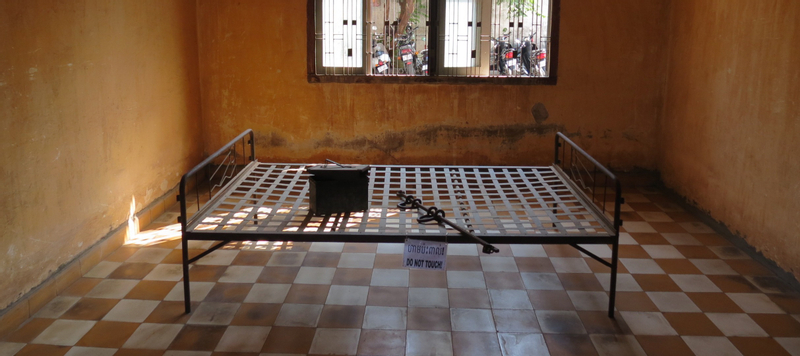 Phnom Penh Killing Fields & Prison S21 Bus Tour uZqJpgaj