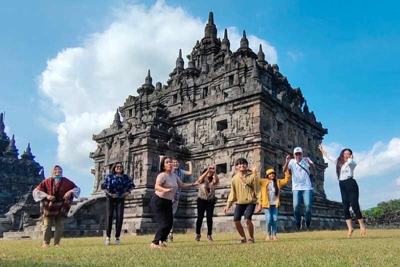 Yogyakarta Merapi Lava Tour & Plaosan Temple Private Day Tour wApp5PSO