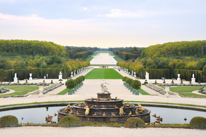Giverny, Monet's Gardens, and Versailles Tour from Paris sbHSDqBa