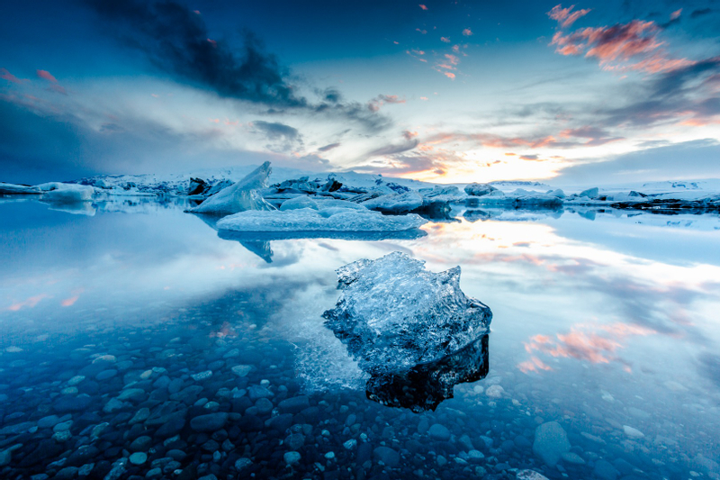 Jokulsarlon Glacier Lagoon and Diamond Beach South Coast Tour  YY3Yg8xn