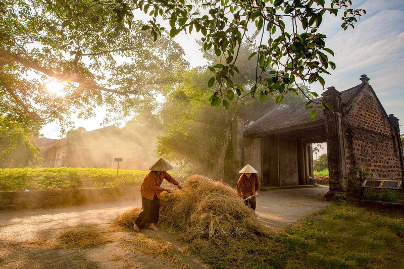 Instagram Duong Lam Ancient Village Tour & Train Street Ha Noi KxPAI4QE