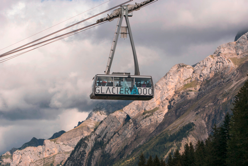 Glacier 3000 and Montreux Day Tour with Transport Bs81BadV
