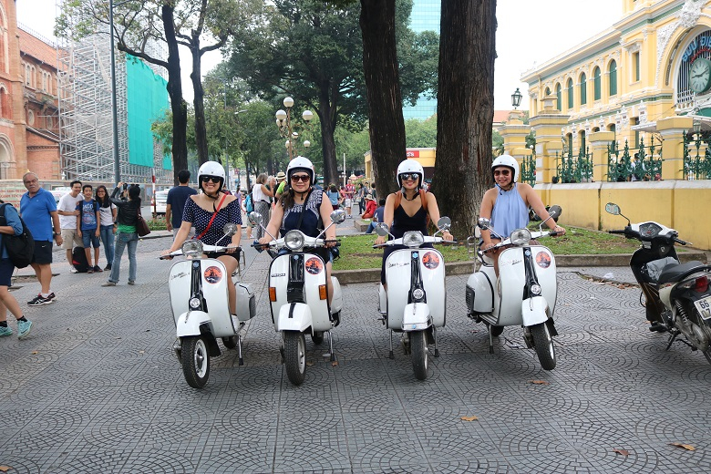 Half-day Insider of Sai Gon Tour by Vintage Vespa 3njNUWO9