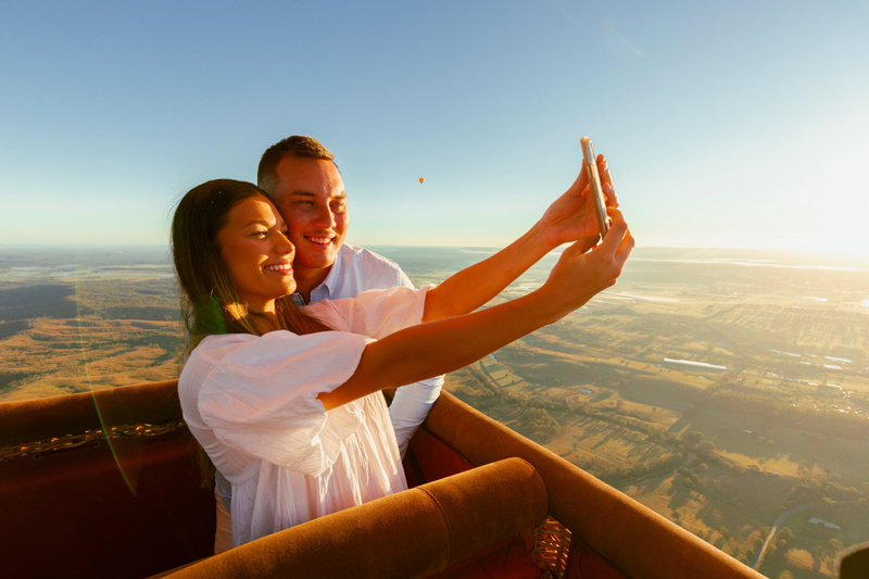Gold Coast Hot Air Balloon Ride, Vineyard Breakfast and Alpaca Farm QPIwYxjI