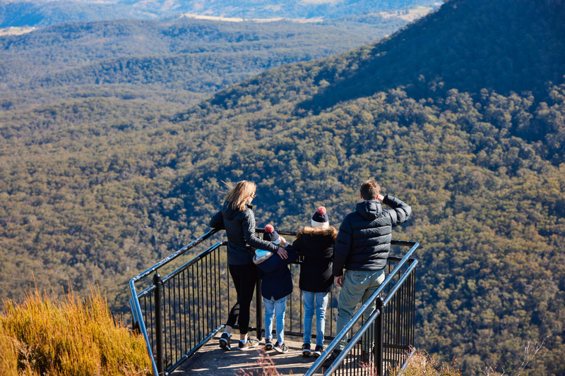 Blue Mountains with Scenic Rides & Sydney Zoo Tour  HzE3Dnrh
