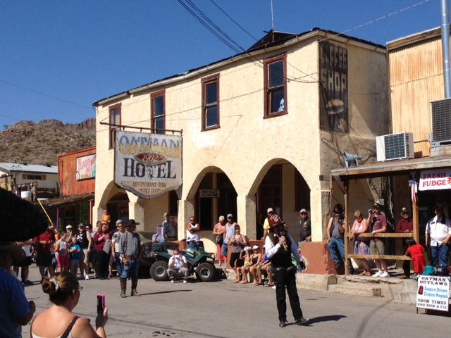 Arizona Ghost Towns and Wild-West Day Tour from Las Vegas zNOVCoYO