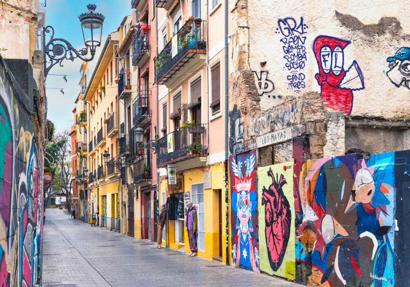 Private Valencia (Historic Centre) Scavenger Hunt and Sights Self-Guided Trip ExyguS3C