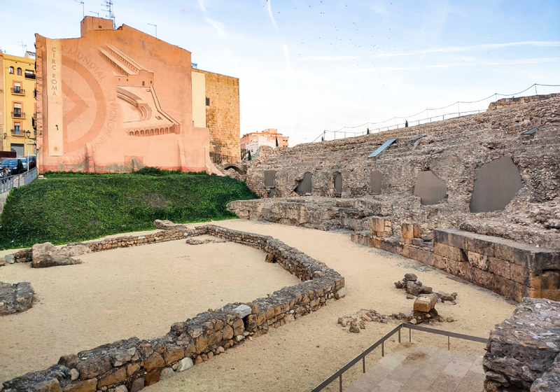Private Tarragona Scavenger Hunt and Sights Self-Guided Trip NZwo3Zkr
