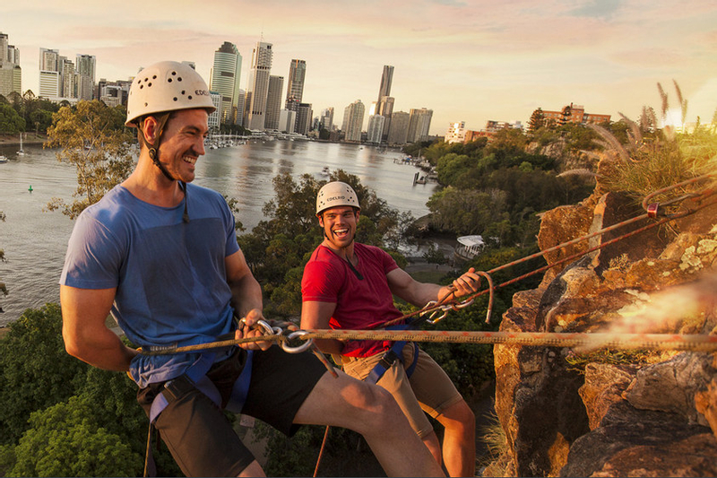 Twilight Abseiling Experience in Brisbane Ei3BBzfZ