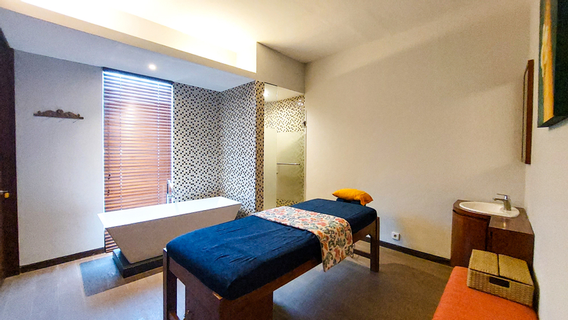 Seminyak Icon Spa Escape with Free Airport Drop SBoEaZ4q