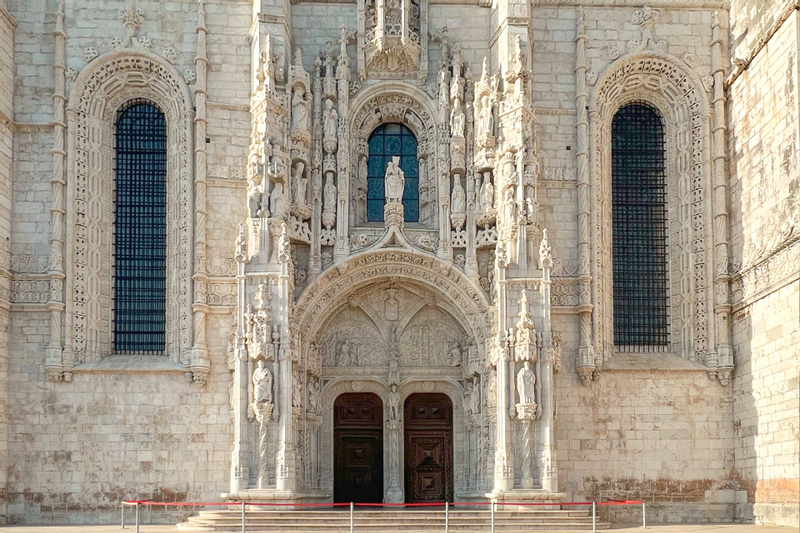 Private Lisbon (Belem district) Scavenger Hunt and Sights Self-Guided Trip d9Avbi1q
