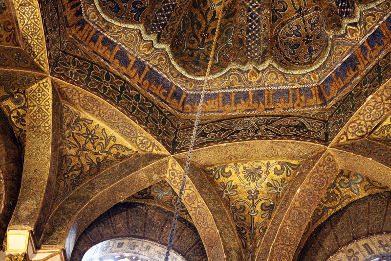 Cordoba Mezquita-Catedral Half-Day Guided Tour uberzELv