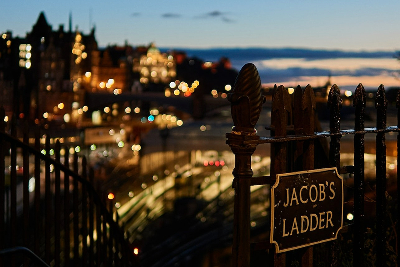 Edinburgh Dark Secrets of the Old Town Ghost Walking Tour YXgbhl8t