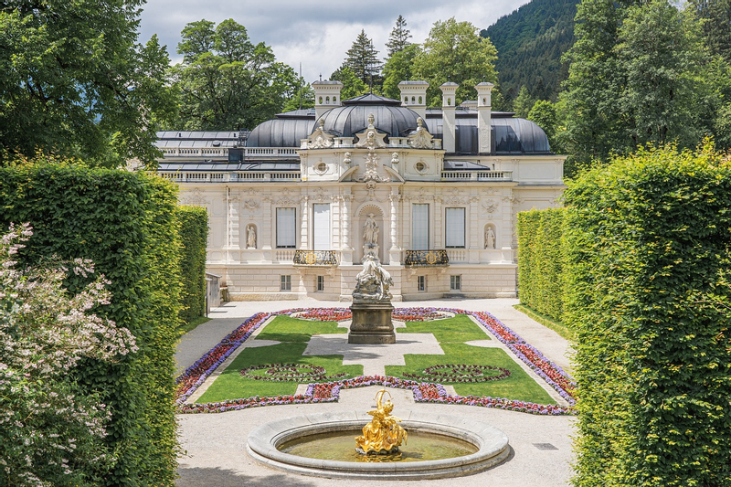 Linderhof Palace and Neuschwanstein Castle VIP Tour HQXzkaAv