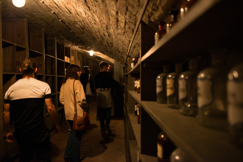 Historical Pharmacy Cellar Tour in Vienna dYRUbEBg