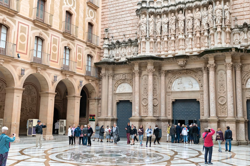 Montserrat Museum and Monastery Ticket nqigJ4hj