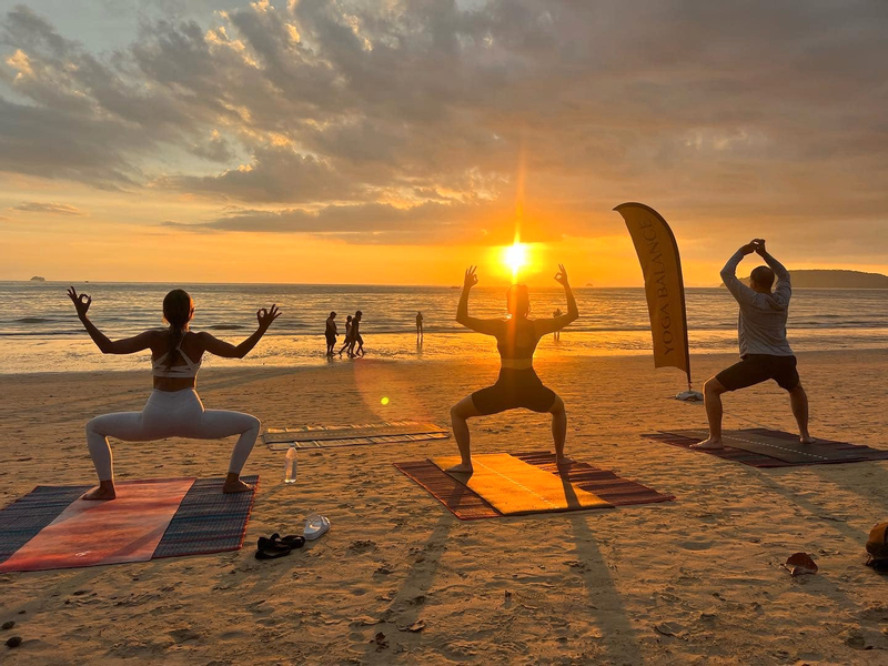 Krabi Yoga Balance Class dXDtkJ1h