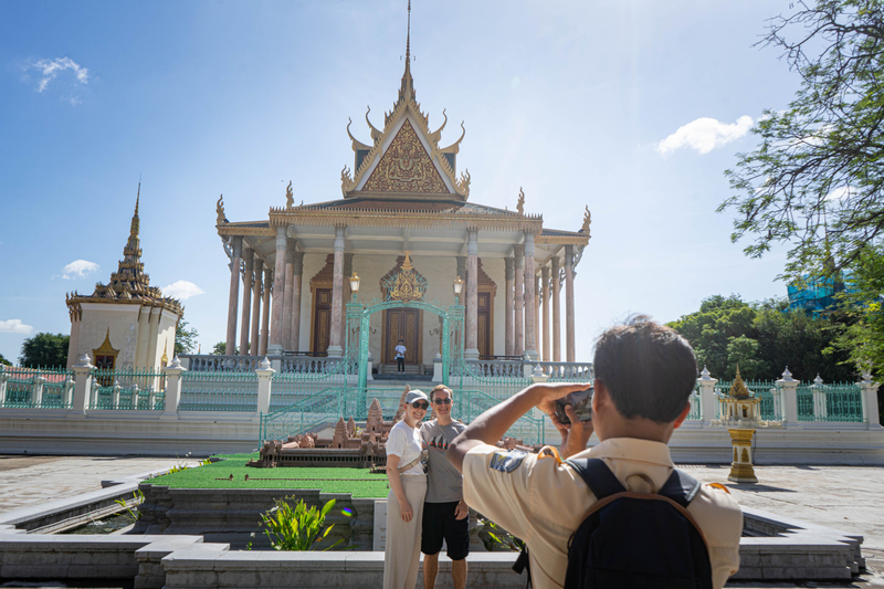 Phnom Penh Half Day City Tour by Tuk Tuk etLR0kJA