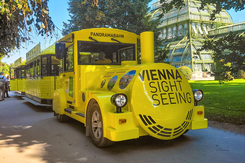 Schonbrunn Hop-On Hop-Off Train by Vienna Sightseeing Tours 2OwDnwI4