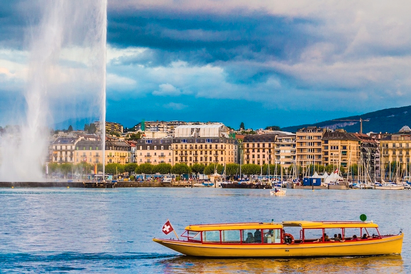 Lakeside Walking Trip in Geneva N6OrDWxk