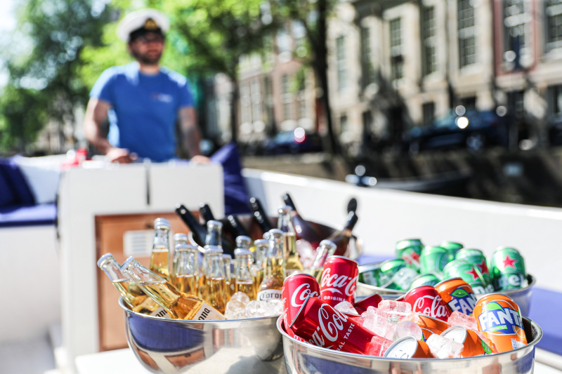Open Boat Canal Cruise Tour in Amsterdam 7V256LHZ