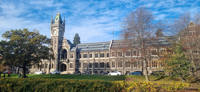 Dunedin City Highlights & Larnach Castle Gardens Tour 94KgmFAx