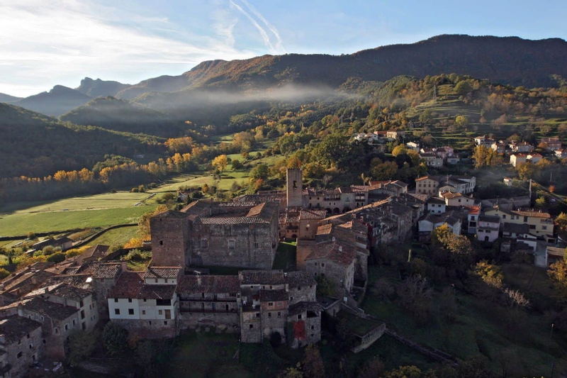 Besalu and Medieval Towns Day Tour from Barcelona 0stsQasF