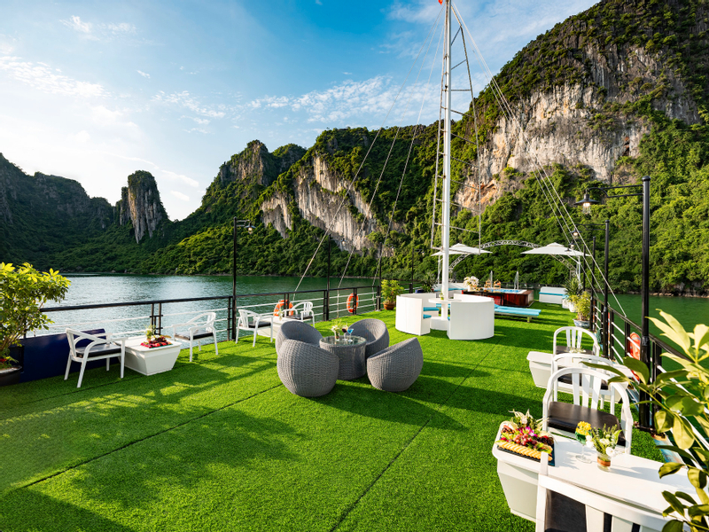 Sonata Halong Day Cruise: Ha Long Bay, Sung Sot Cave & Ti Top Island 4rgOlAgn