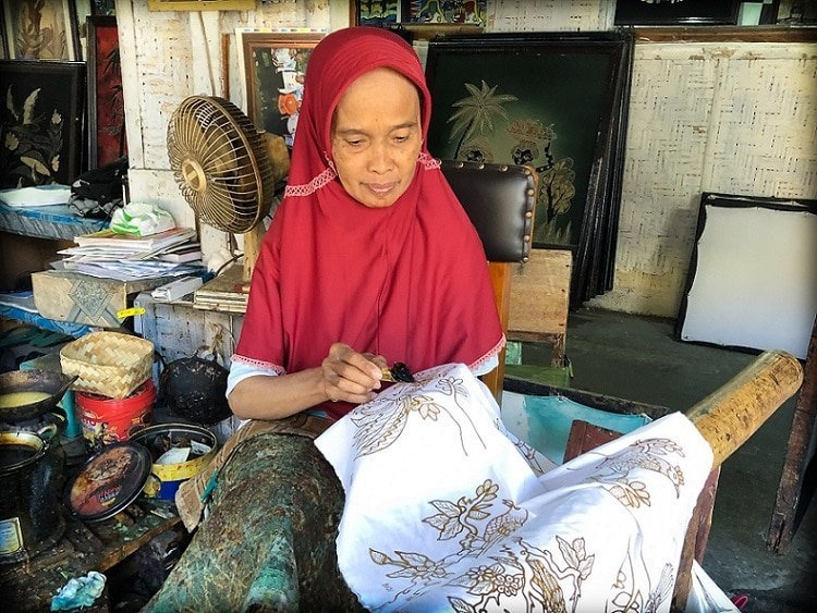 Yogyakarta Batik Making Class with Visit to Royal Kraton & Tamansari ckwHF9NM
