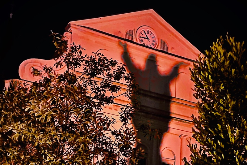 Haunted French Quarter Tour in New Orleans CrW2Zoxh
