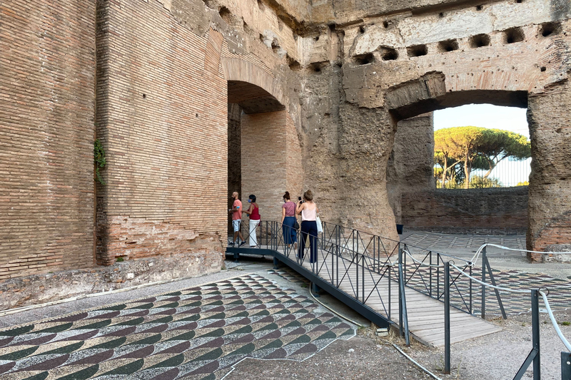 Baths of Caracalla and Circus Maximus tour in Rome Ap3gYL2B
