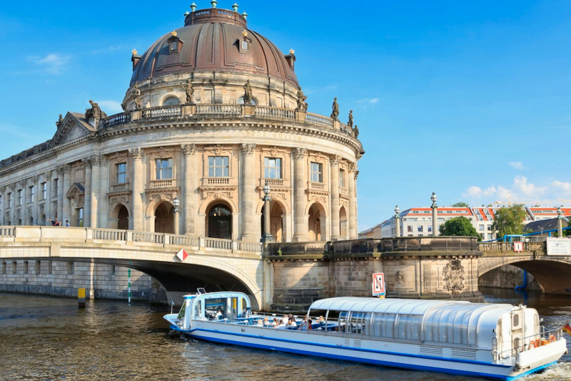 Berlin City and Waterways Boat Tour S2cLGyWx