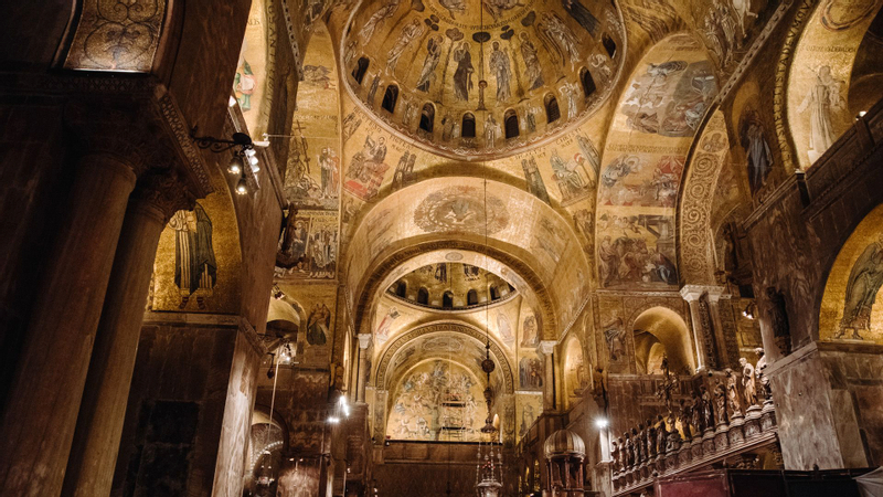 St. Mark's Basilica after hours tour in Venice k0XMK50B