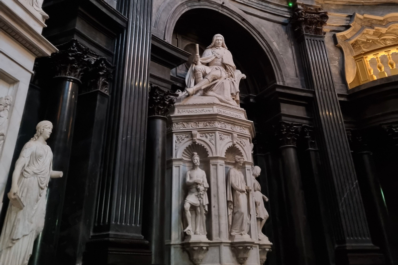 Royal Palace tour in Turin OesjgUpy