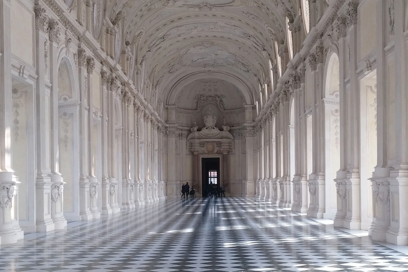 Royal Palace private tour in Venaria Reale VyEKQS07
