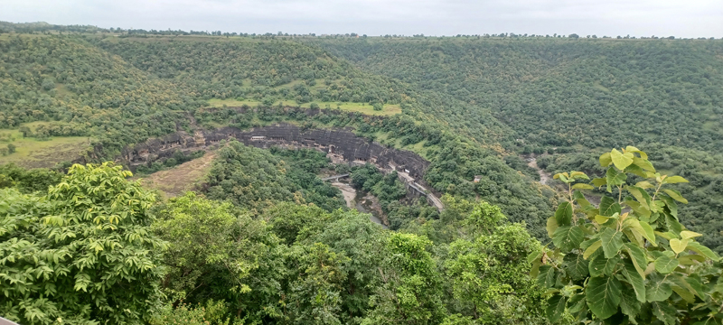 Uncover Ajanta's Secrets and Aurangabad's Mini Taj : A Day Trip. dpMxa6Ss