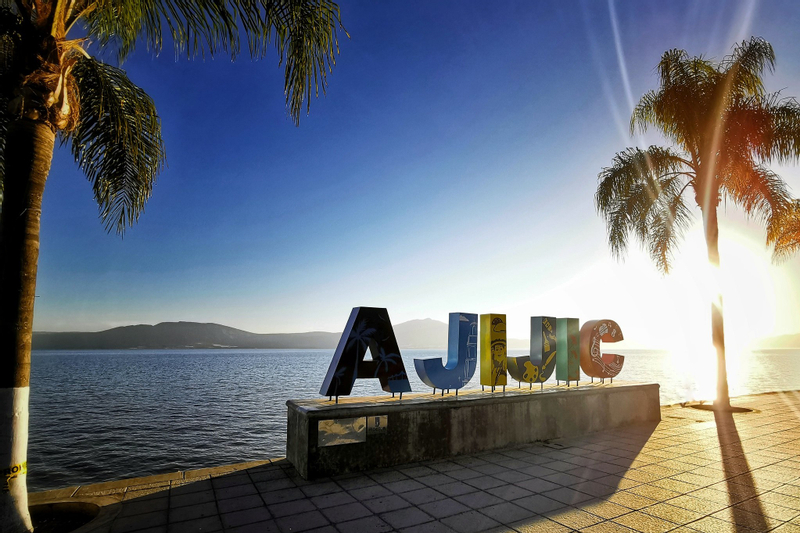 Chapala Lake & Ajijic Guided Tour in Guadalajara eyItViws