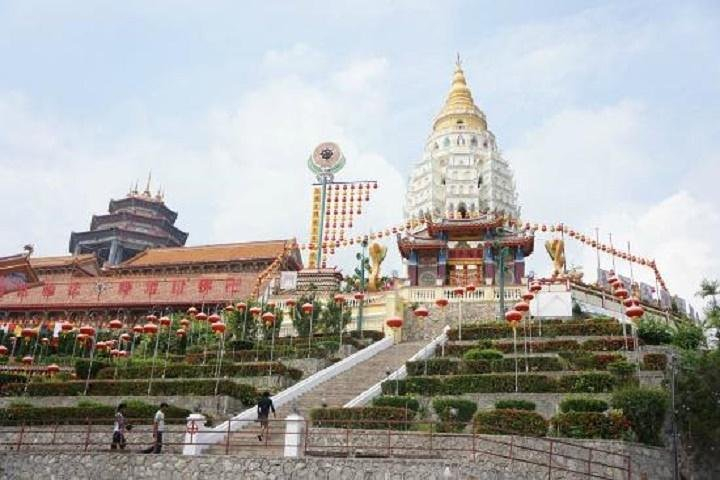 Half-Day Penang Kek Lok Si Temple Private Tour fW5gEf4j