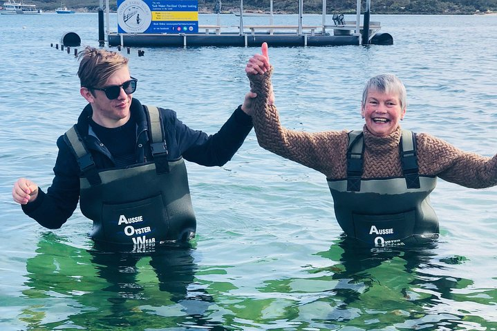 Coffin Bay Oyster Farm Wading Tour & Tasting Experience 6sr244RX