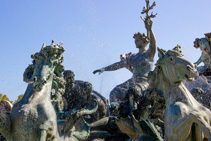 Bordeaux Private Walking Tour with a Local g6m6stZO