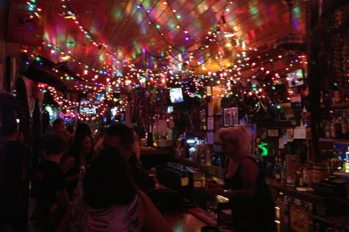 Tampa Bar Hunt: Tampa Takeover Bar Crawl WIufDouI